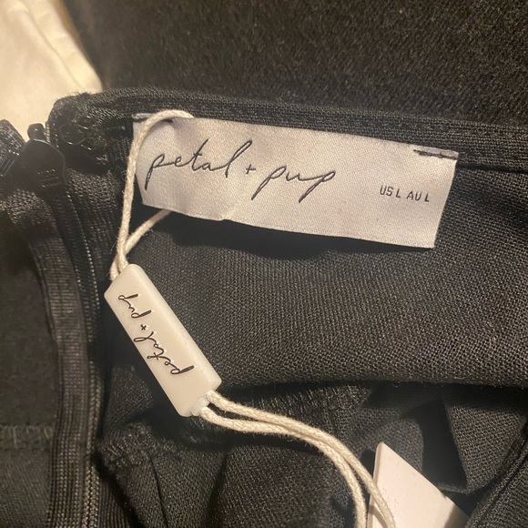 Petal and pup Maria puff sleeves dress - Picture 6 of 8